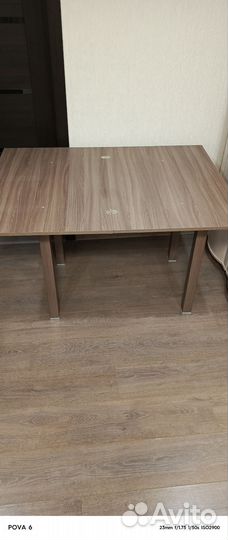 Кухонный стол и стулья