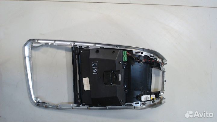 Панель управления магнитолой Volvo XC60, 2011