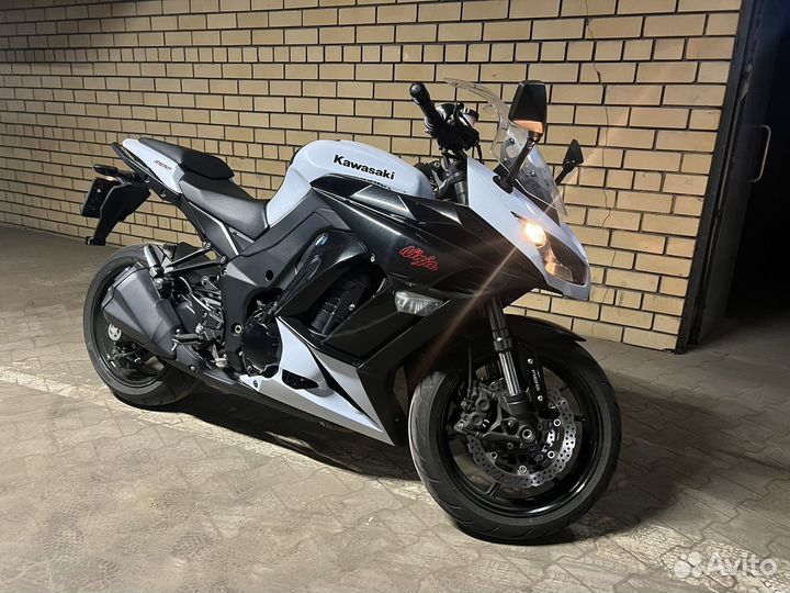 Kawasaki Ninja Z1000SX