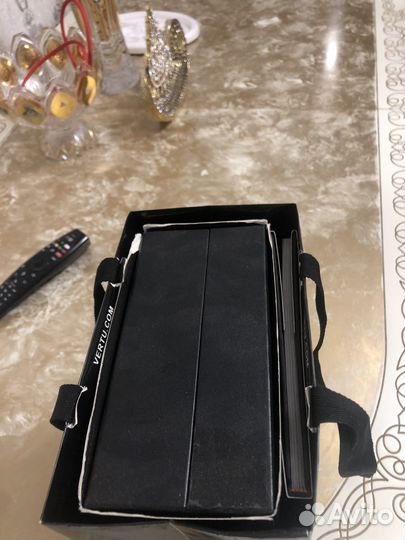 Vertu телефон