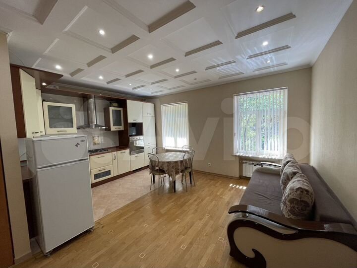 2-к. квартира, 60 м², 2/2 эт.