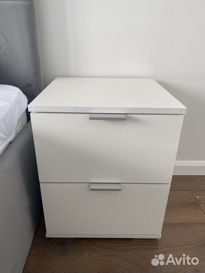 Прикроватные тумбы 2шт