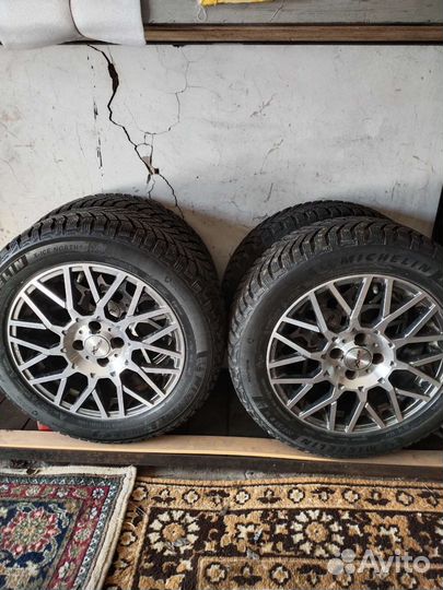 Michelin X-Ice North 4 205/55 R16