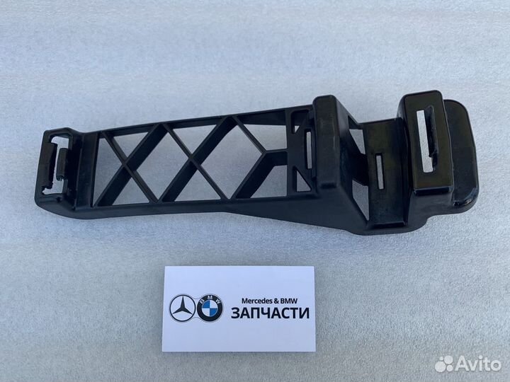Распорка переднего бампера Mercedes S 6.3 AMG W222