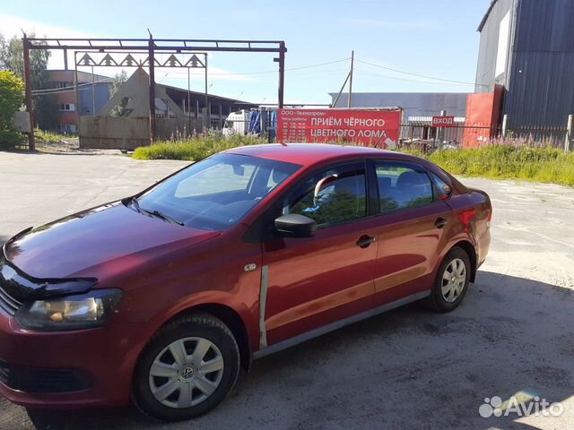 Volkswagen Polo 2013 красный