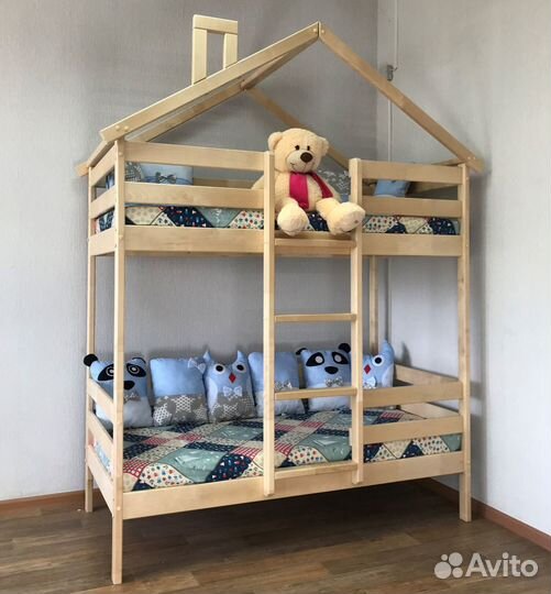 Двухъярусная кровать из массива