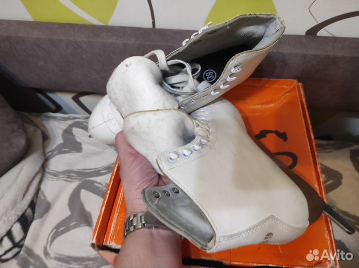 Коньки фигурные Larsen Kamilla 39 размер