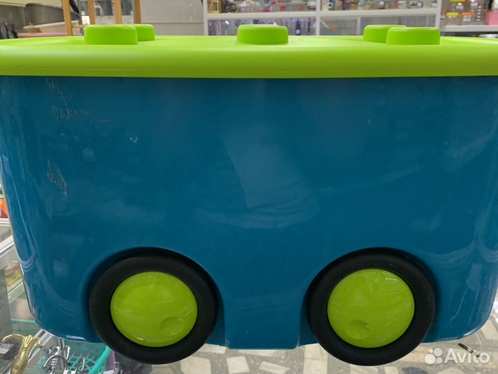 Ящик для игрушек на колесах