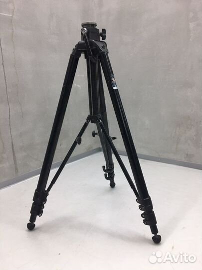 Штатив для фотоаппарата