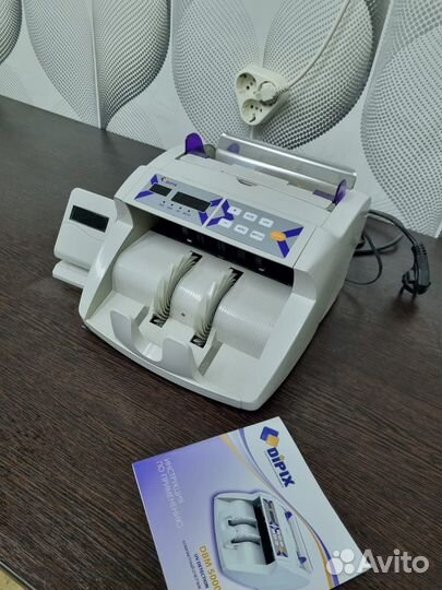 Машинка для счета банкнот