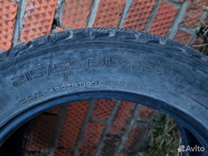 Nokian Tyres Hakkapeliitta R2 215/55 R17 98R