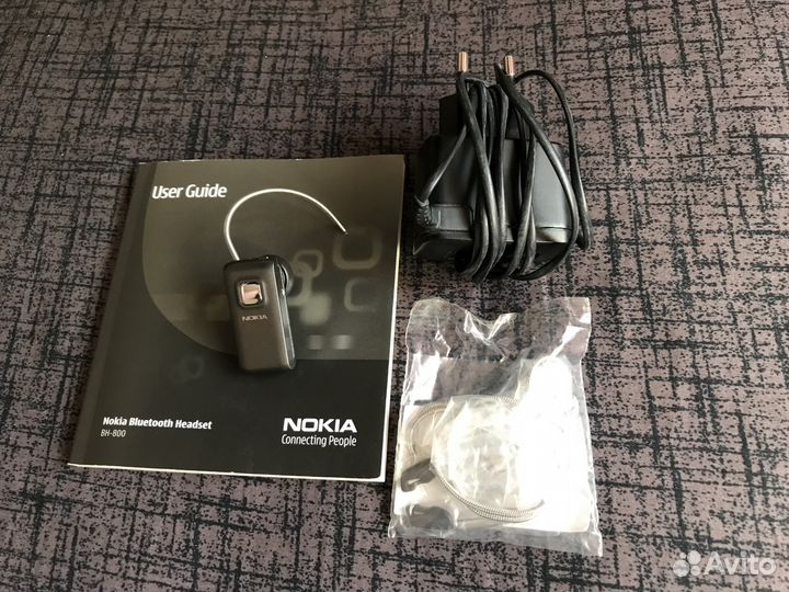 Продаётся новая Bluetooth гарнитура Nokia вн-800