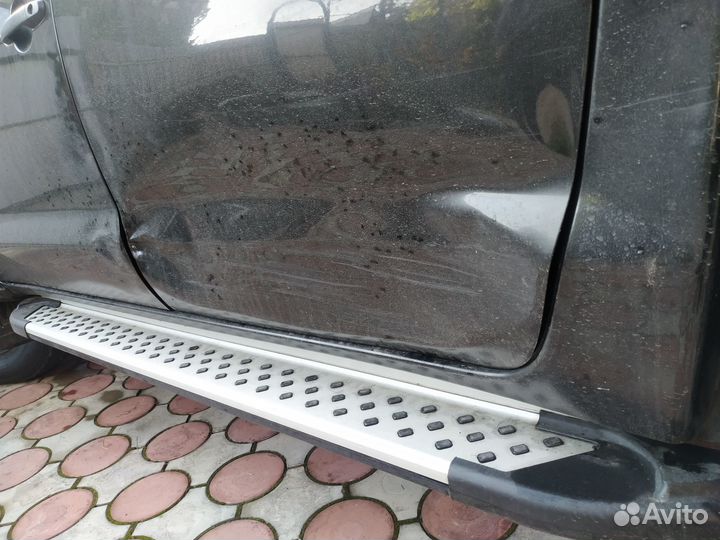 Задняя левая дверь Toyota Hilux