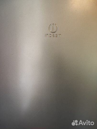 Холодильник indesit