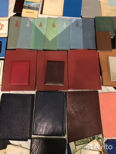 Папки тетрадки блокноты обложки ежедневники