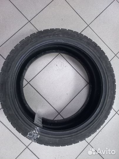 Продам зимнюю резину Бриджстоун blizzak 4 штуки