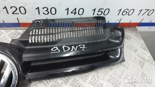 Решетка радиатора volkswagen golf 5 (9DN07QF01)