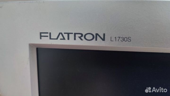 Монитор LG Flatron L1730S