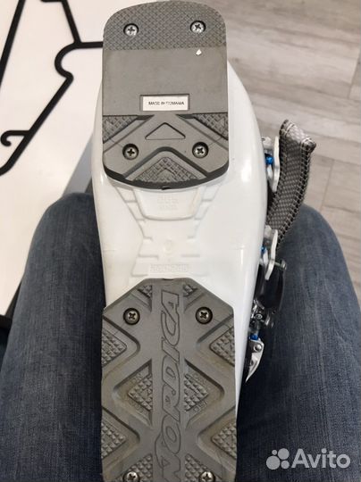 Горнолыжные ботинки