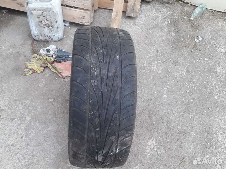 Cooper Zeon ZPT 235/40 R18