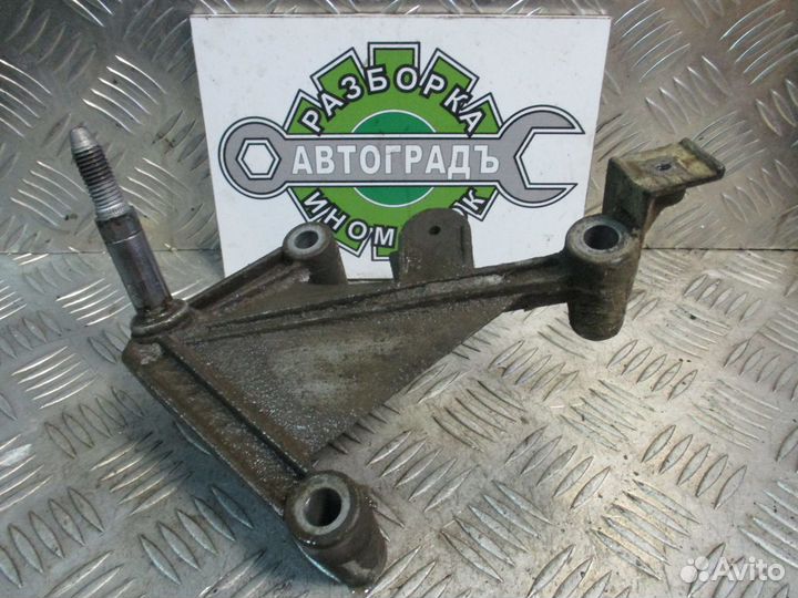 Кронштейн МКПП Renault Symbol 1.4 2007г