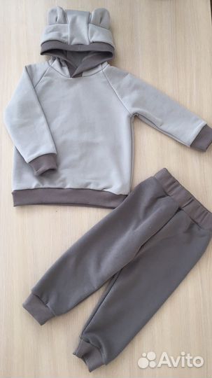 Костюм детский, р. 92, новый