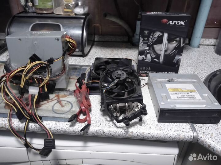 Продаю зап части от своего компа