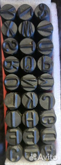 Клейма буквенные