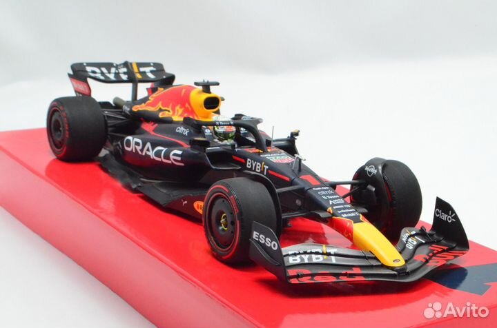 1/18 Oracle Red Bull RB18 M. Verstappen Minichamps