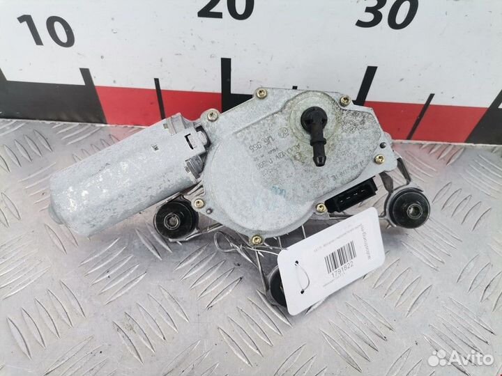 Моторчик заднего стеклоочистителя (дворника)