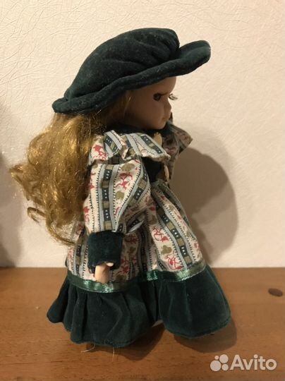 Куклы фарфоровые