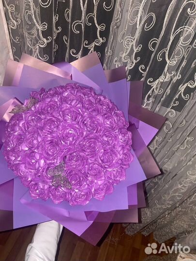 Букет из атласных роз