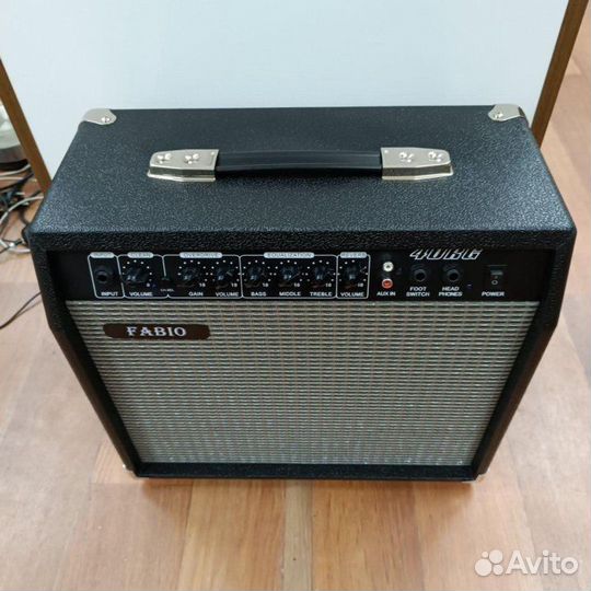 Fabio 40RG — гитарный комбоусилитель, 40 Вт