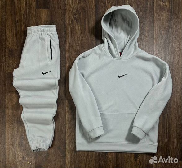 Спортивный костюм Nike флисовый