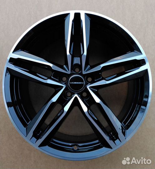 Диски литые R18 Carwel Malik сверловка 5*100 новые