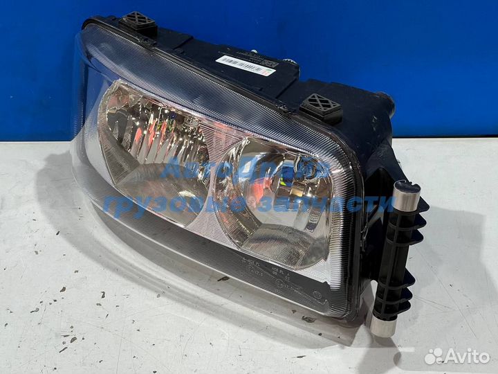 Фара Howo T5G и Sitrak C7H правая