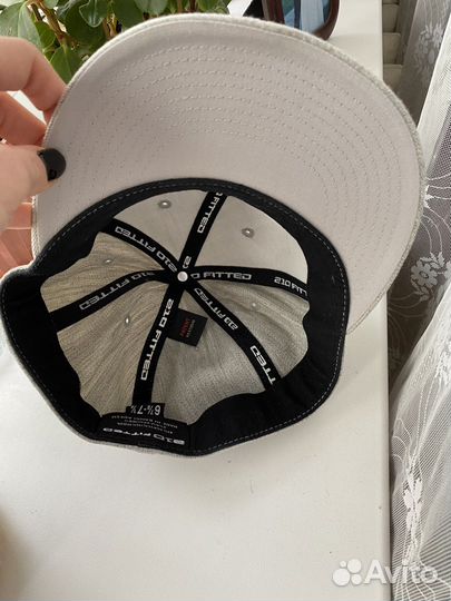 Бейсболка Flexfit 210 Premium Fitted кепка