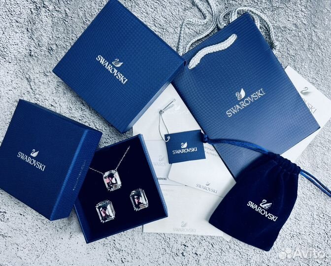Комплект украшений Swarovski