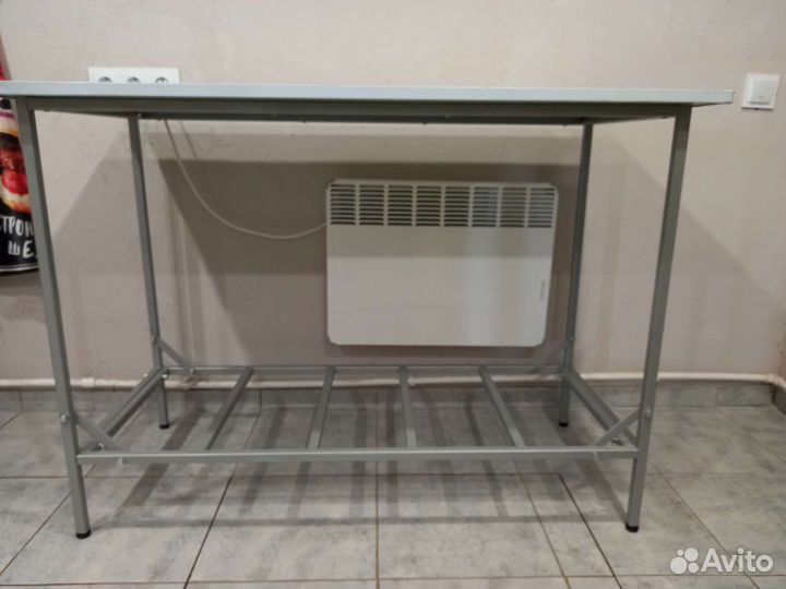 Стол нейтральный нержавейка