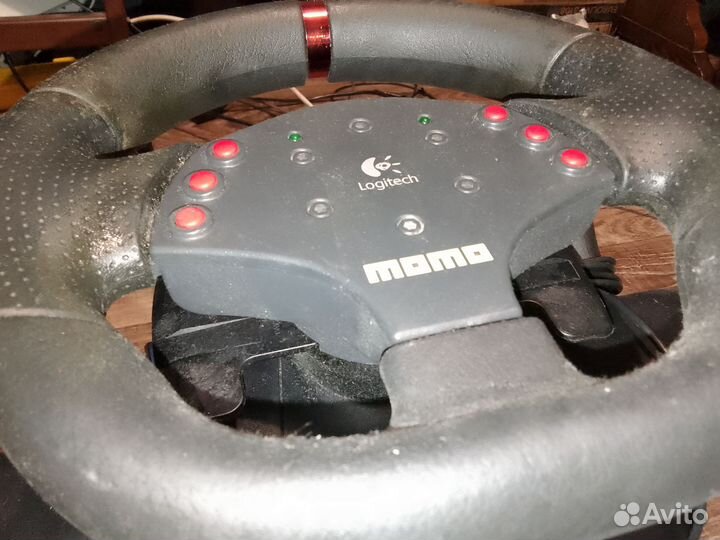Руль Logitech Momo Racing с педалями и штурвалом