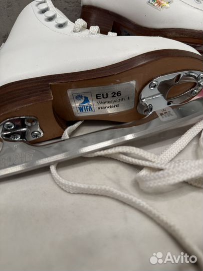 Фигурные коньки wifa