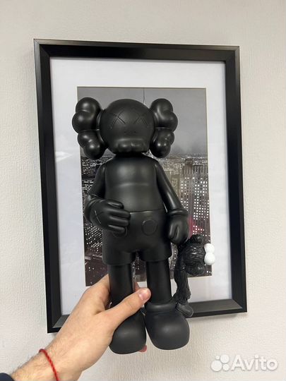 Фигурка kaws 32 см