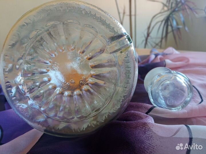 Коллекционная старая бутылка - графин с пробкой