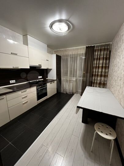 1-к. квартира, 43 м², 4/10 эт.