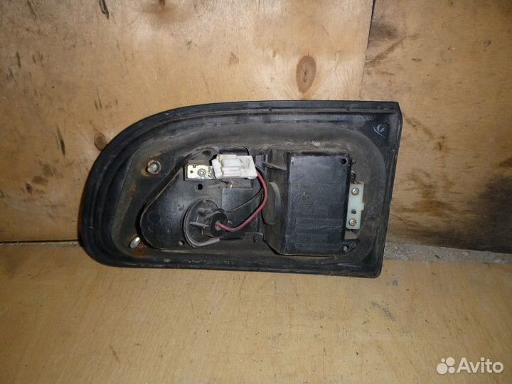 Фонарь задний внутренний левый Mitsubishi Space Ge