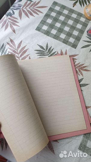 Тетрадь в линию и клеточку