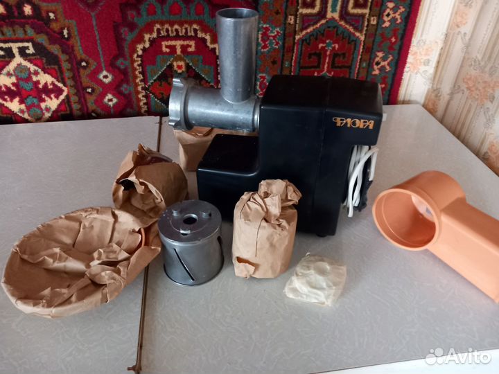 Мощная,электромясорубка,овощерезка