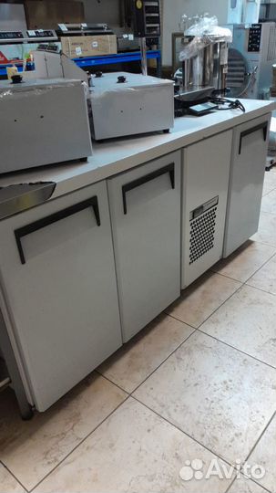 Стол холодильный новый