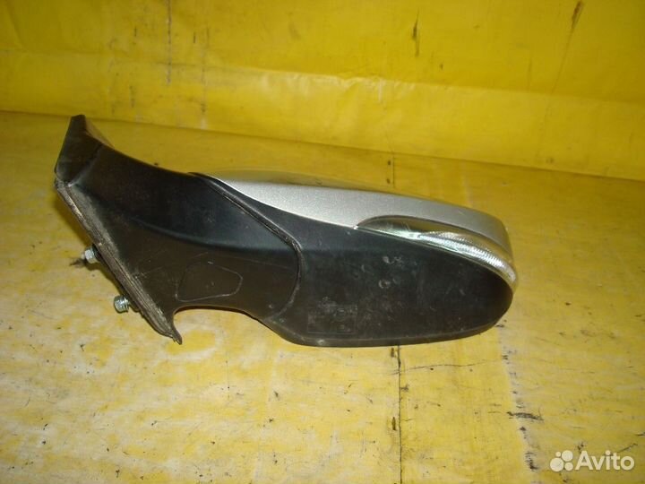 Зеркало левое Hyundai Accent RB