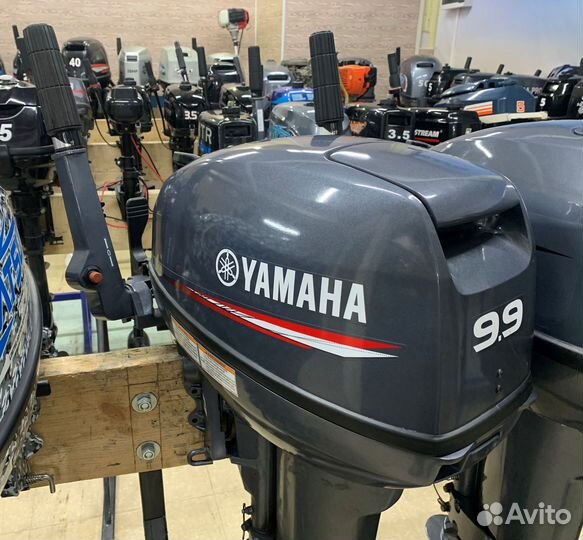 Лодочный мотор Yamaha (Ямаха) 9.9 витрина